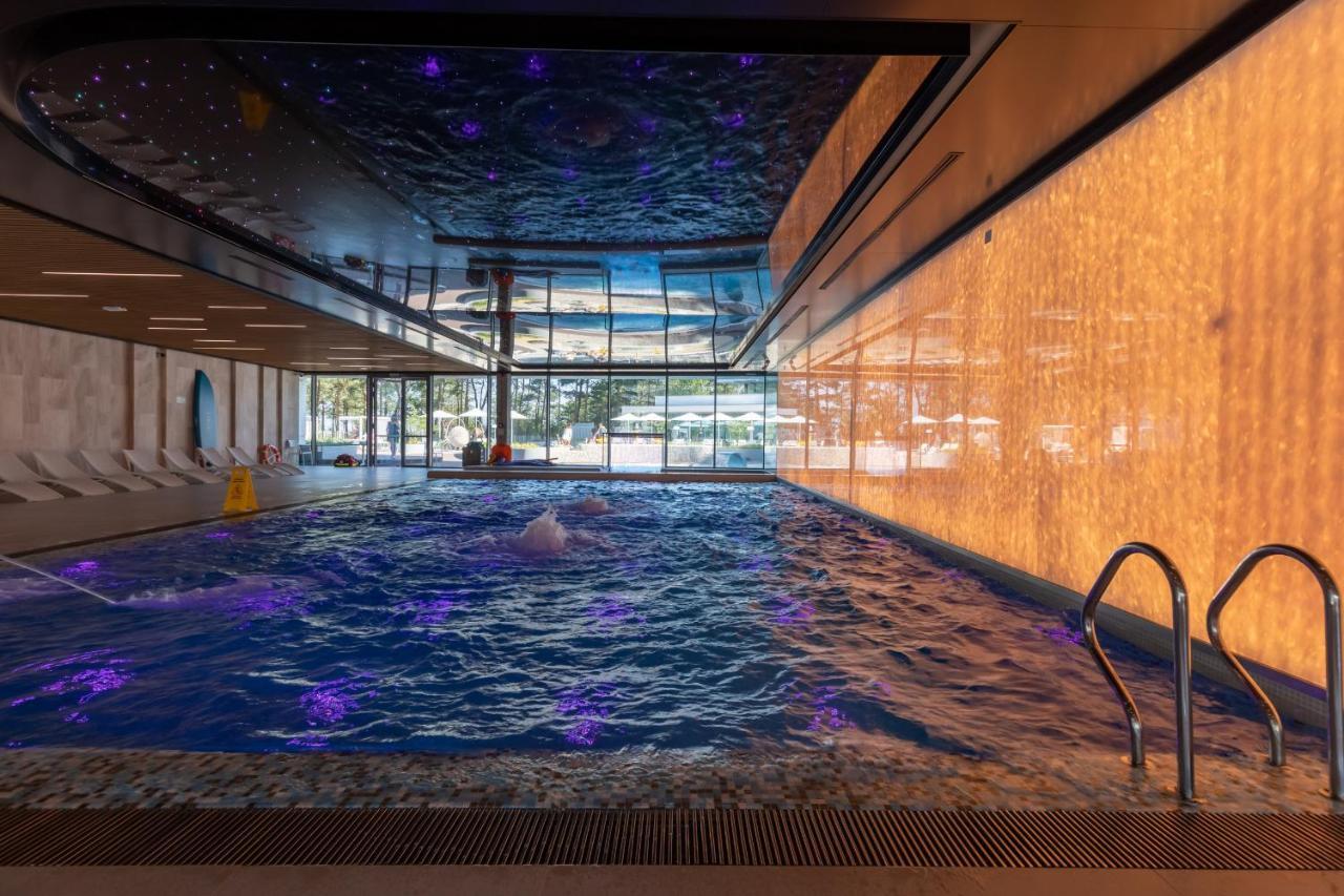Royal Waves Resort & Spa - Apartment With Parking By Noclegi Renters Miedzyzdroje Eksteriør bilde